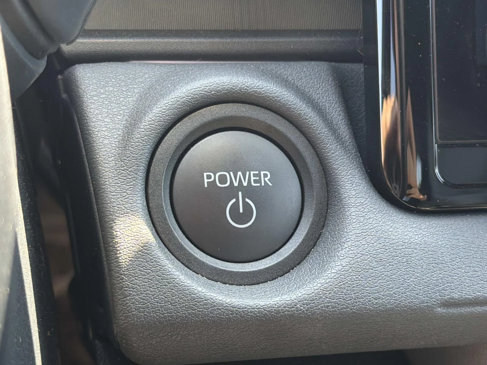 Used 2026 HEAVY METAL Toyota XLE FWD (Natl) image 13