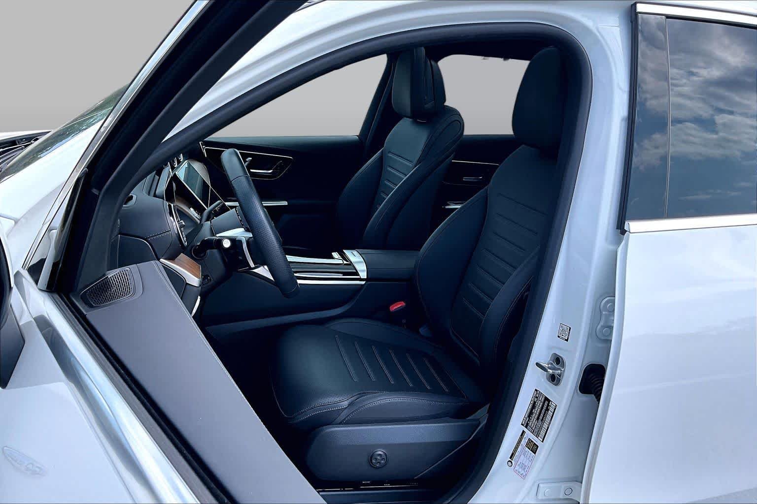 2025 Mercedes-Benz GLC Base - Photo 8