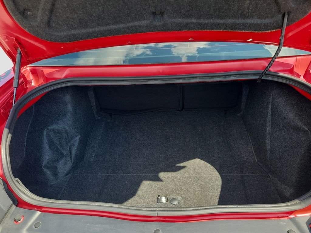 Used 2018 Red Dodge R/T image 9