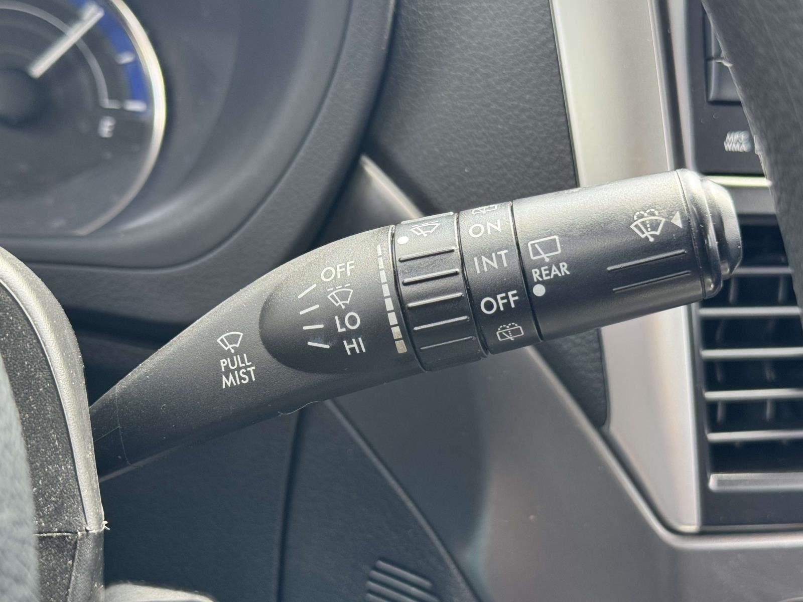 Used 2013 Ice Silver Metallic Subaru 2.5X image 23