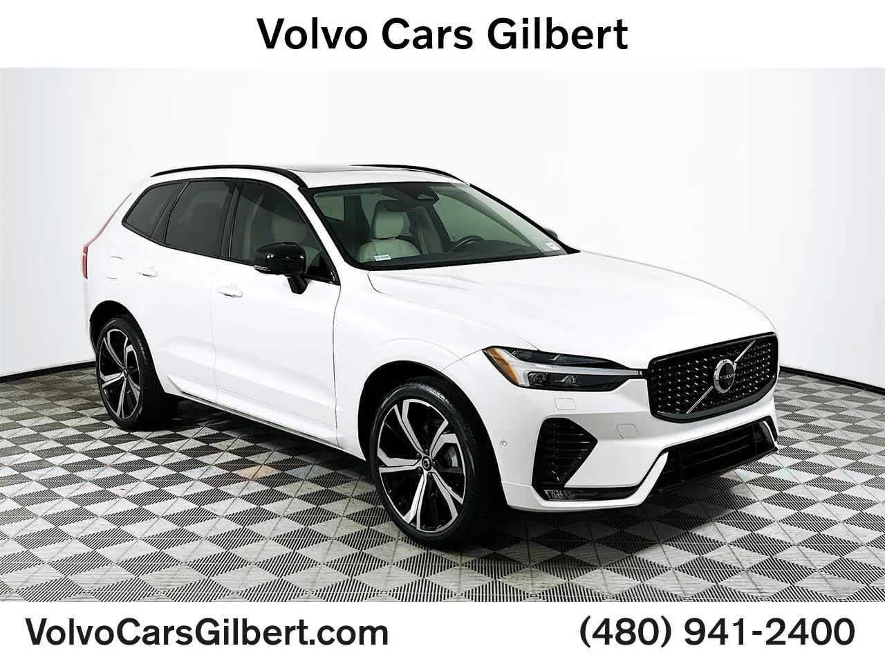 2023 Volvo XC60 B5 Ultimate Dark Theme FWD's photo