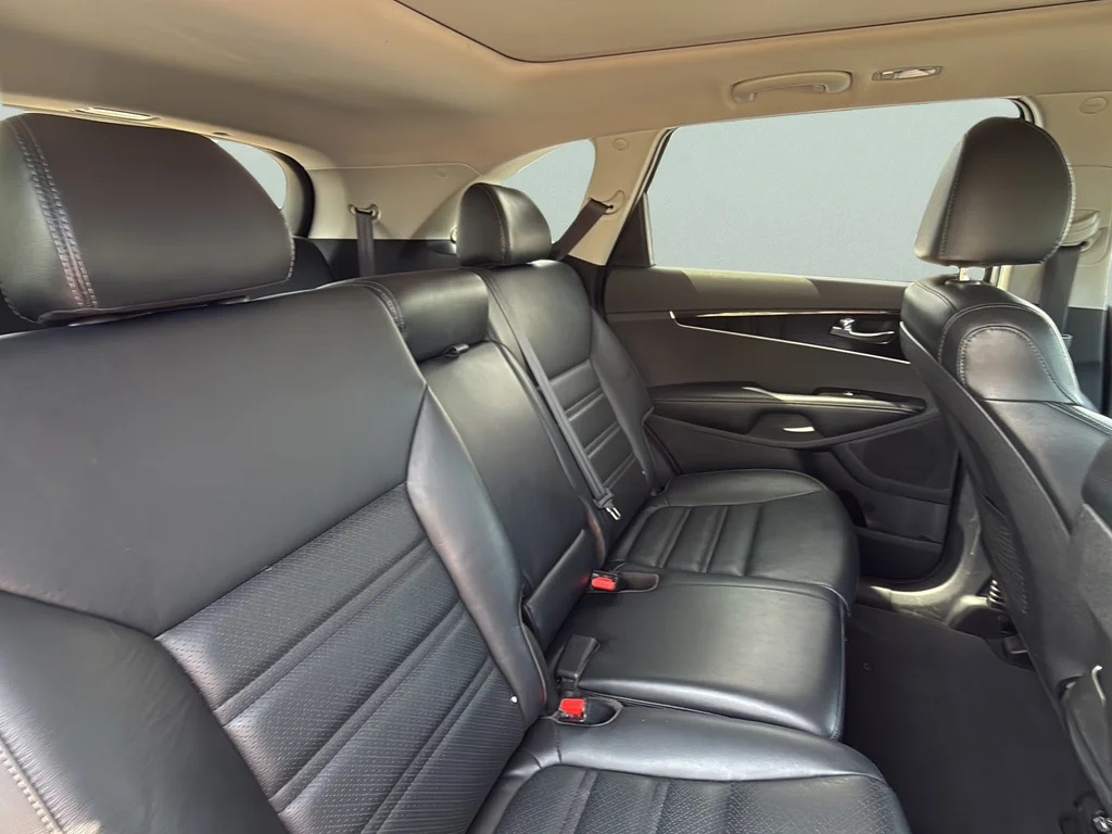Used 2020 Gravity Gray Kia EX image 23