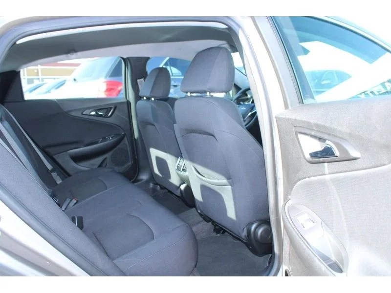2025 Chevrolet Malibu 1LT - Photo 12