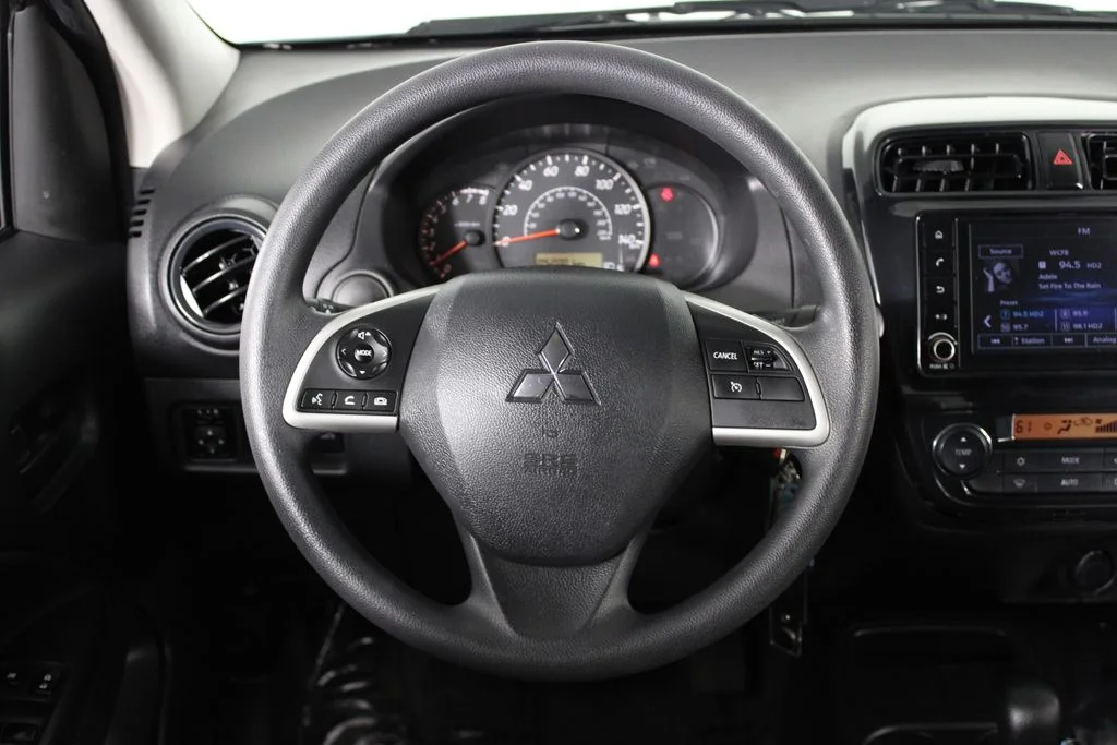 Used 2024  Mitsubishi ES image 20