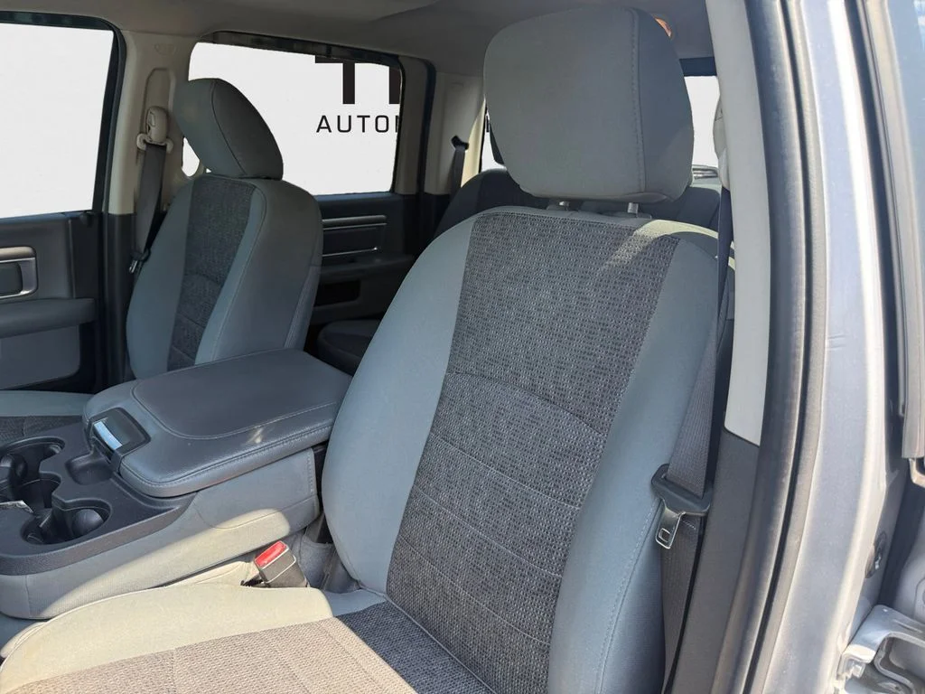Used 2019 Silver Ram Big Horn image 24