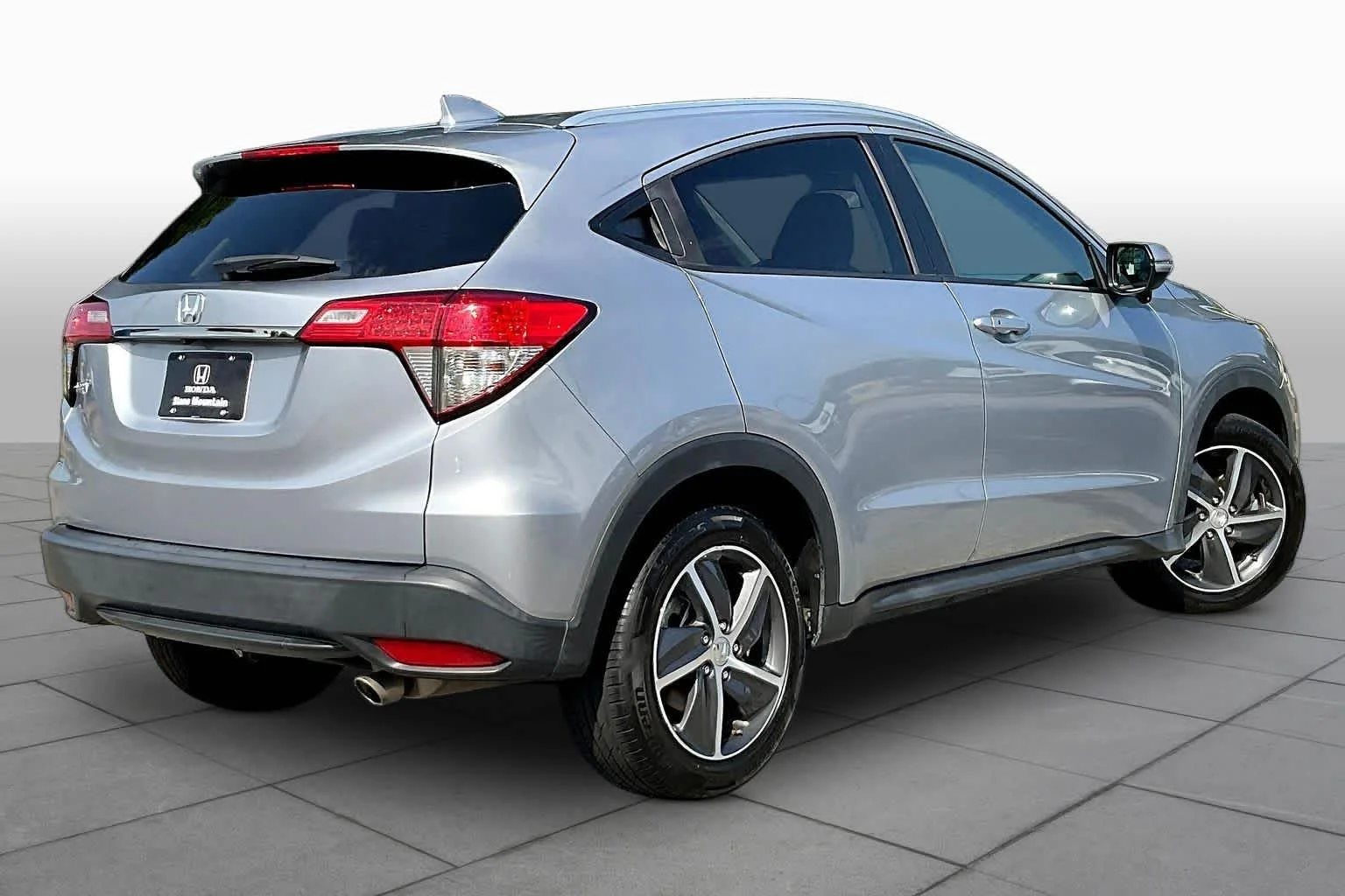 Used 2022 Lunar Silver Metallic Honda EX image 13