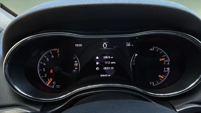 Used 2018 White Jeep Altitude image 13