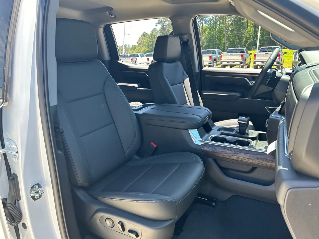 New 2026 Summit White GMC SLT image 22