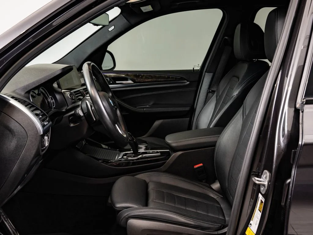 Used 2019 Dark Graphite Metallic BMW xDrive30i image 23