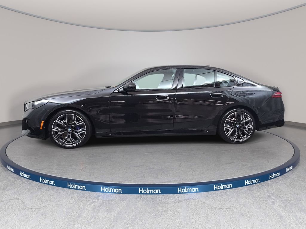 Used 2026 Black Sapphire Metallic BMW 530i xDrive image 9