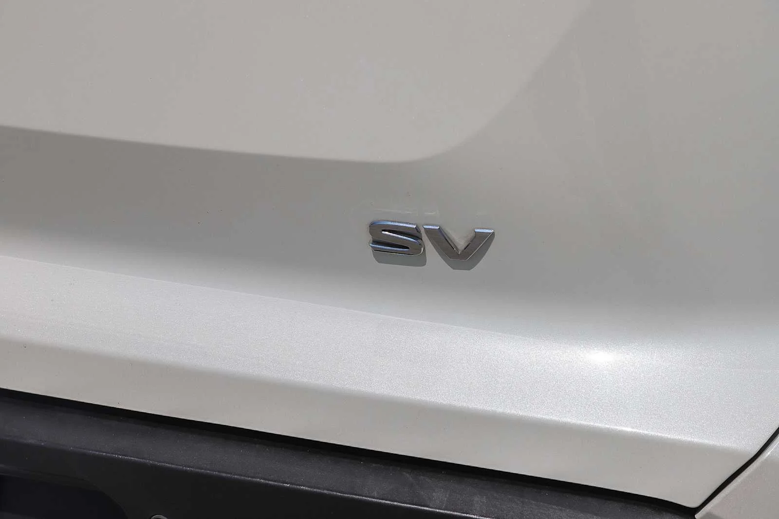 Used 2024 Pearl White Tricoat Nissan SV image 10
