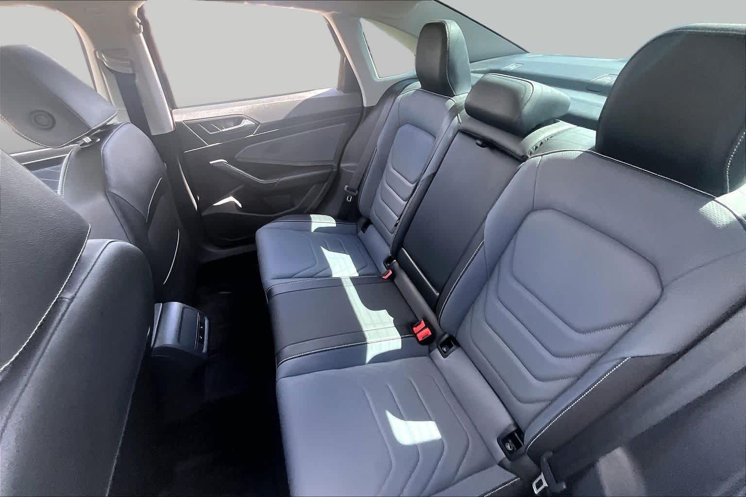 Used 2025 Deep Black Pearl Volkswagen SEL image 19