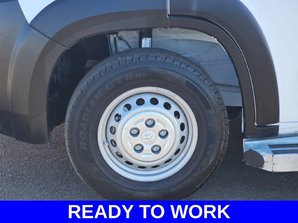Used 2025 White Ram Base image 35