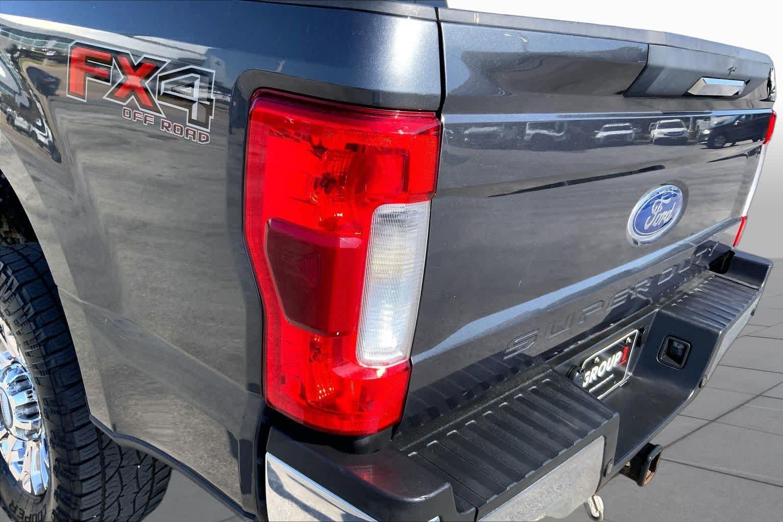 Used 2018 Magnetic Metallic Ford XLT image 25