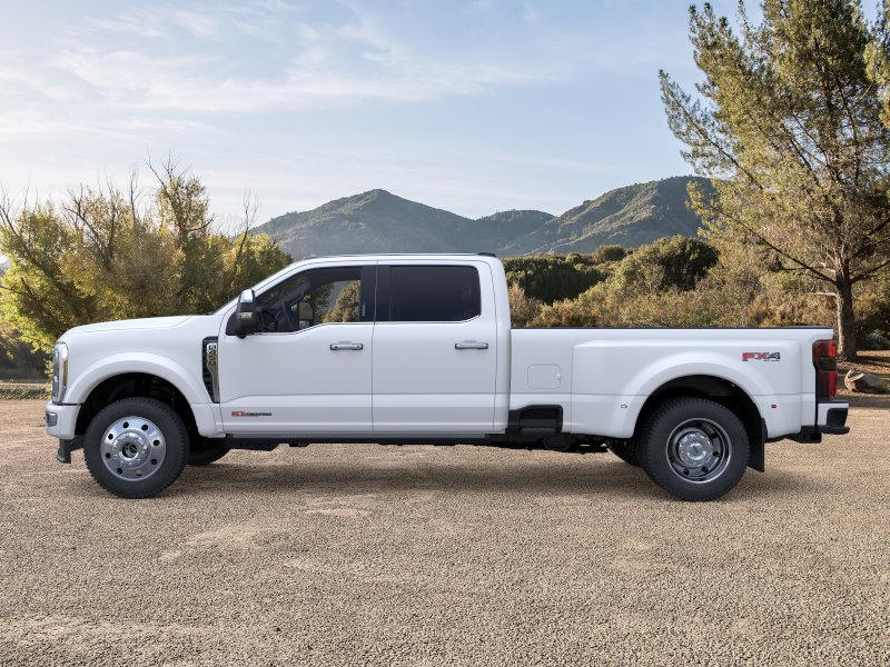New 2026 Star White Metallic Tri-Coat Ford F-450® Platinum® image 33