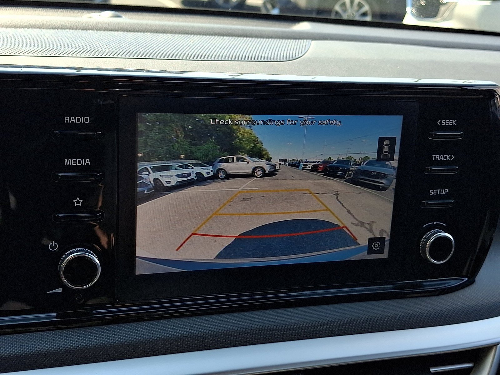 Used 2022 Everlasting Silver Kia LXS image 16