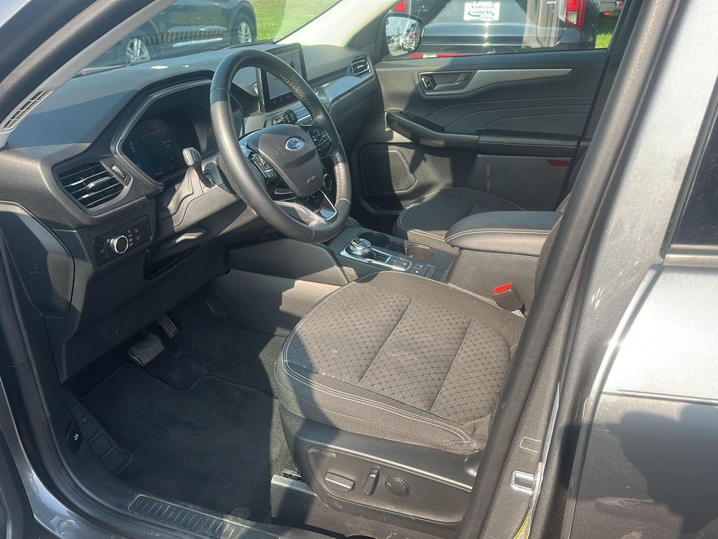 Used 2023 Carbonized Gray Ford Active image 7