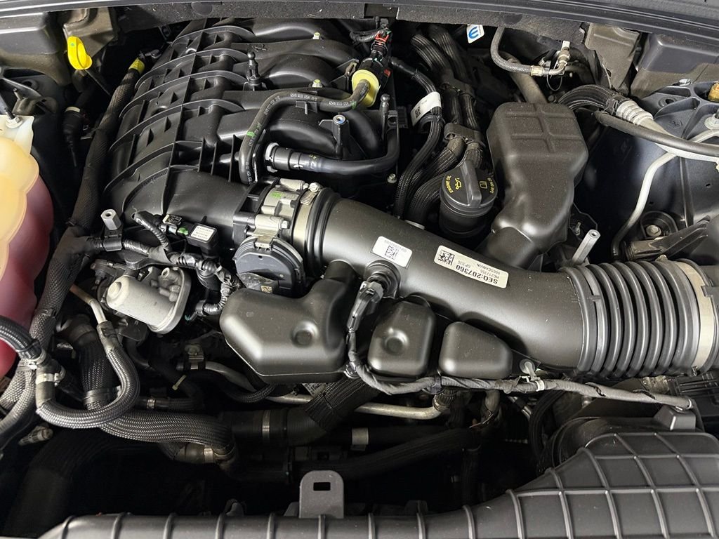 Certified Used 2024  Jeep Overland image 25