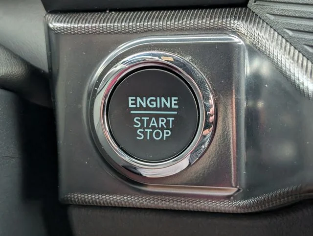 Used 2025 Silver Ford Platinum image 31