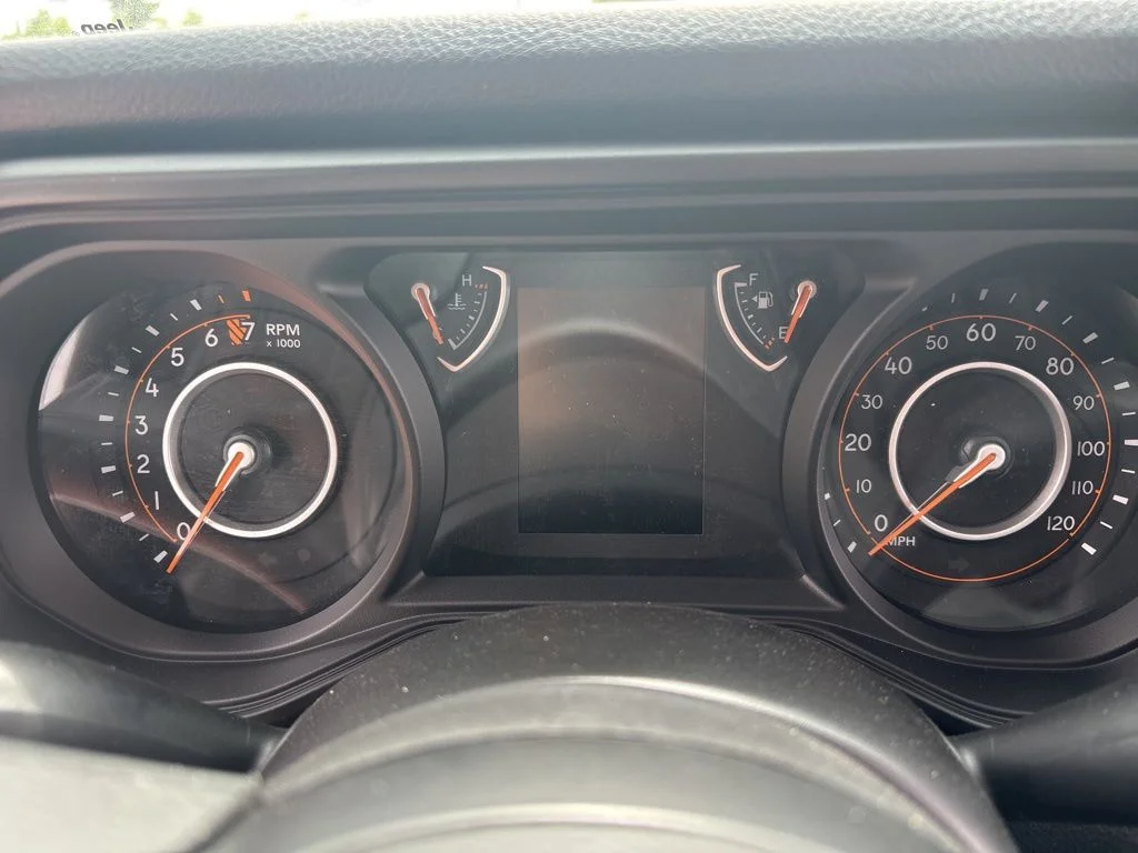 2025 Jeep Gladiator Nighthawk - Photo 14