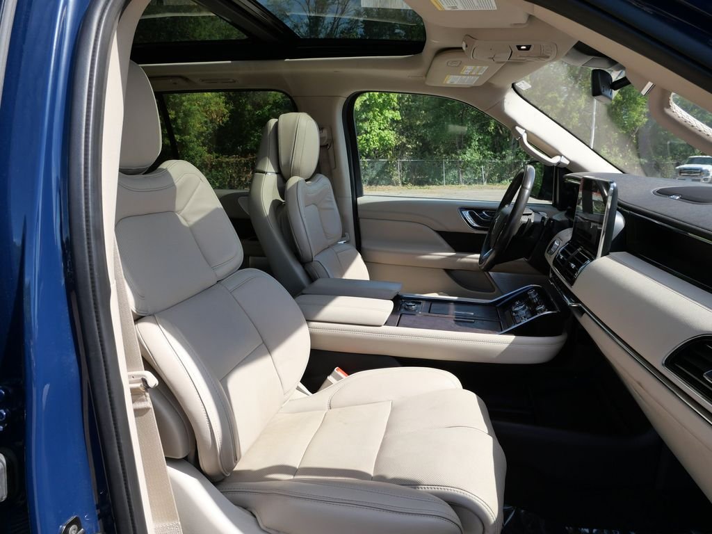 Certified Used 2019 Blue Lincoln Reserve image 12