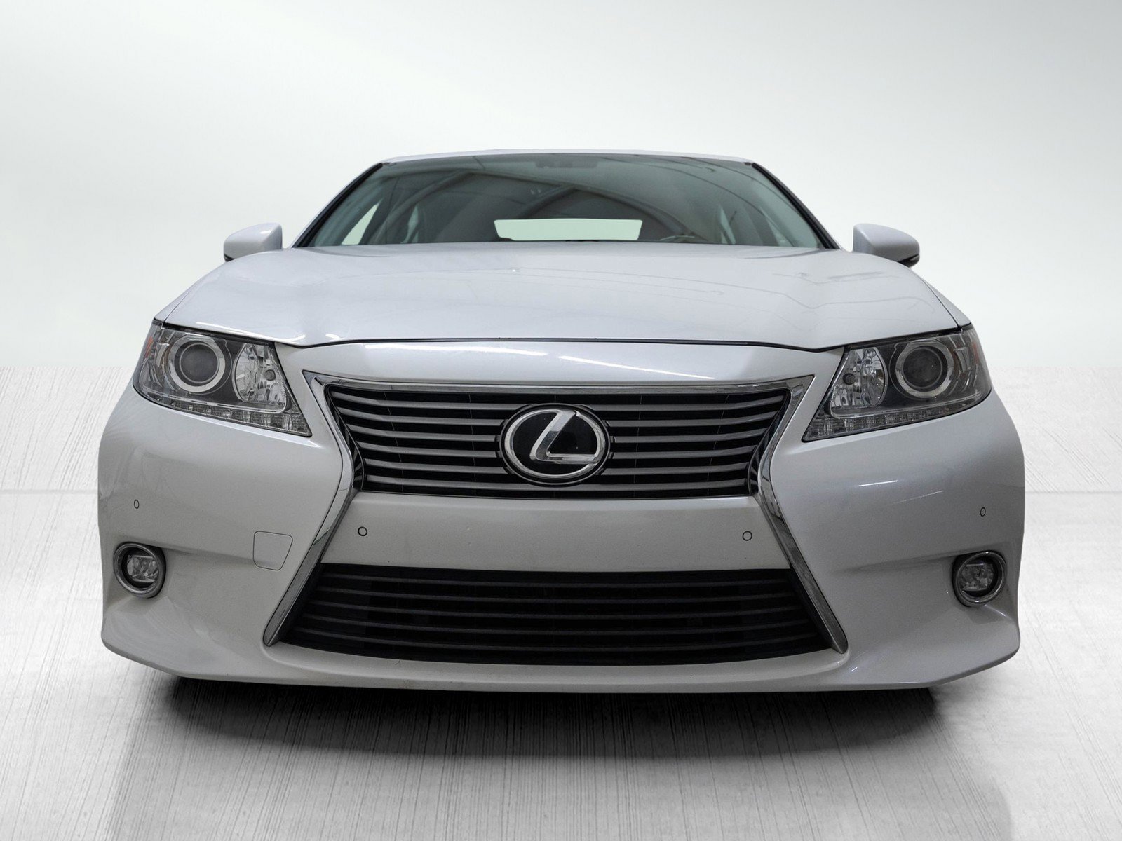 Used 2014 Lexus ES 350 with VIN JTHBK1GGXE2111323 for sale in Overland Park, KS