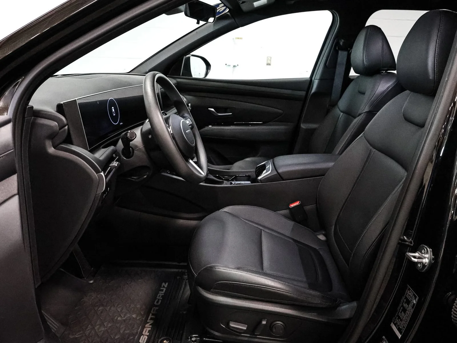 Used 2025 Black Hyundai SEL Activity image 21