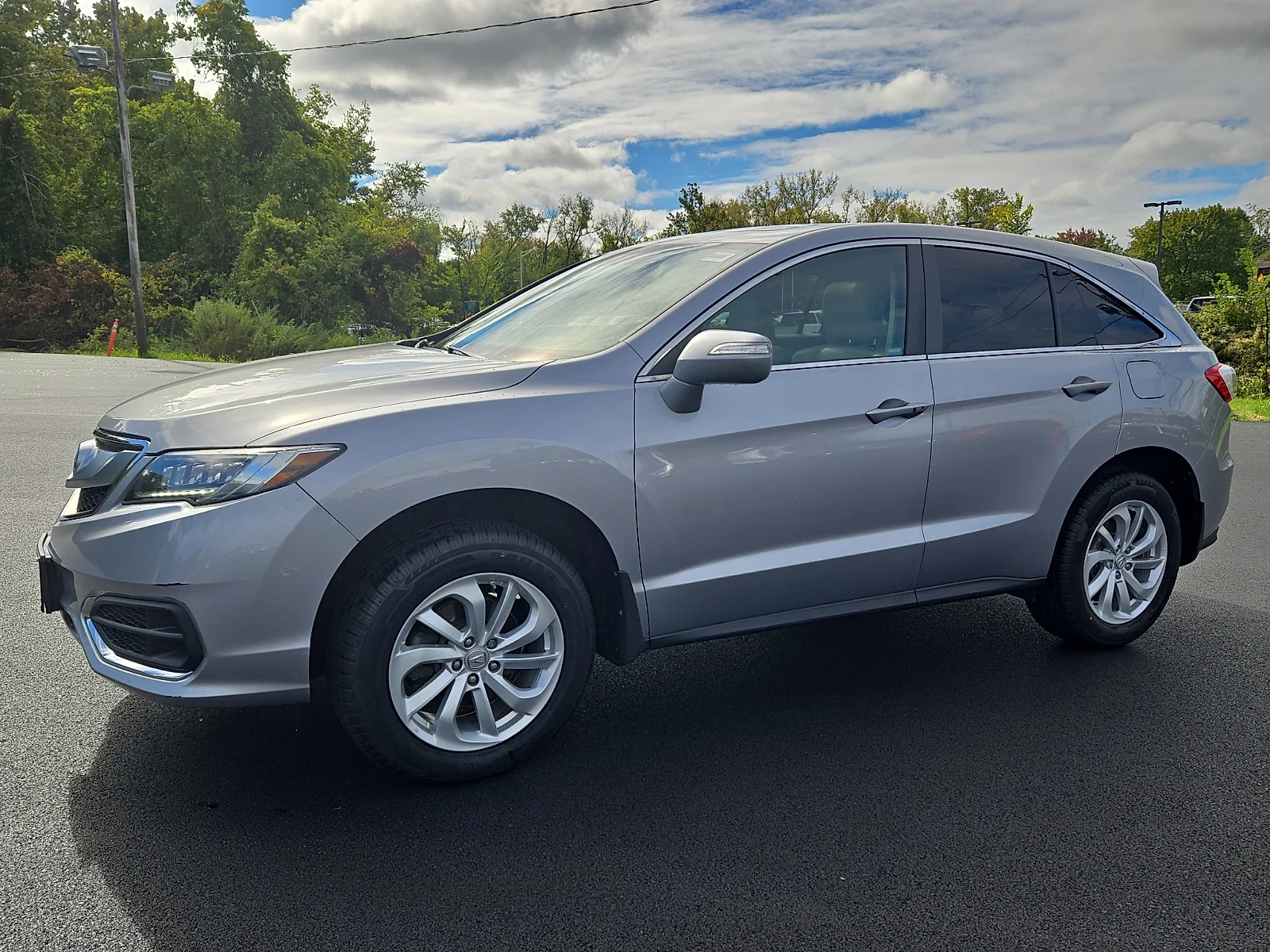 Used 2018 Lunar Silver Metallic - SI Acura  image 3