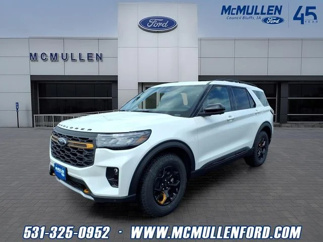 New 2026 Star White Metallic Tri-Coat Ford Tremor® image 1