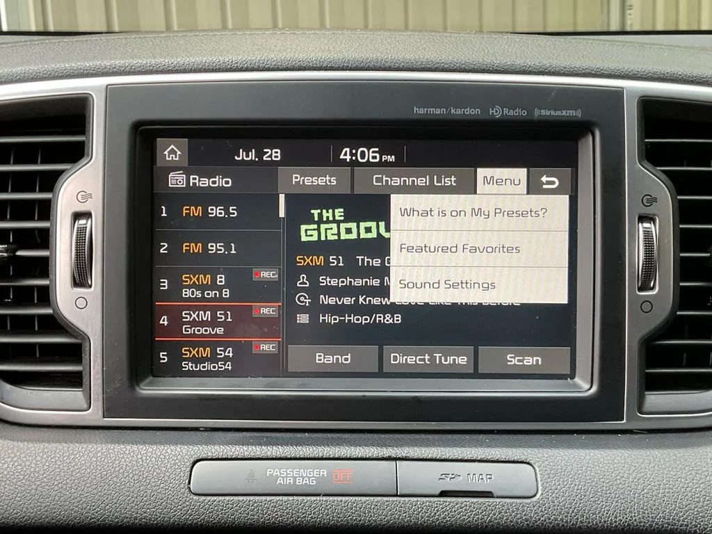 Used 2018 Red Kia EX image 20