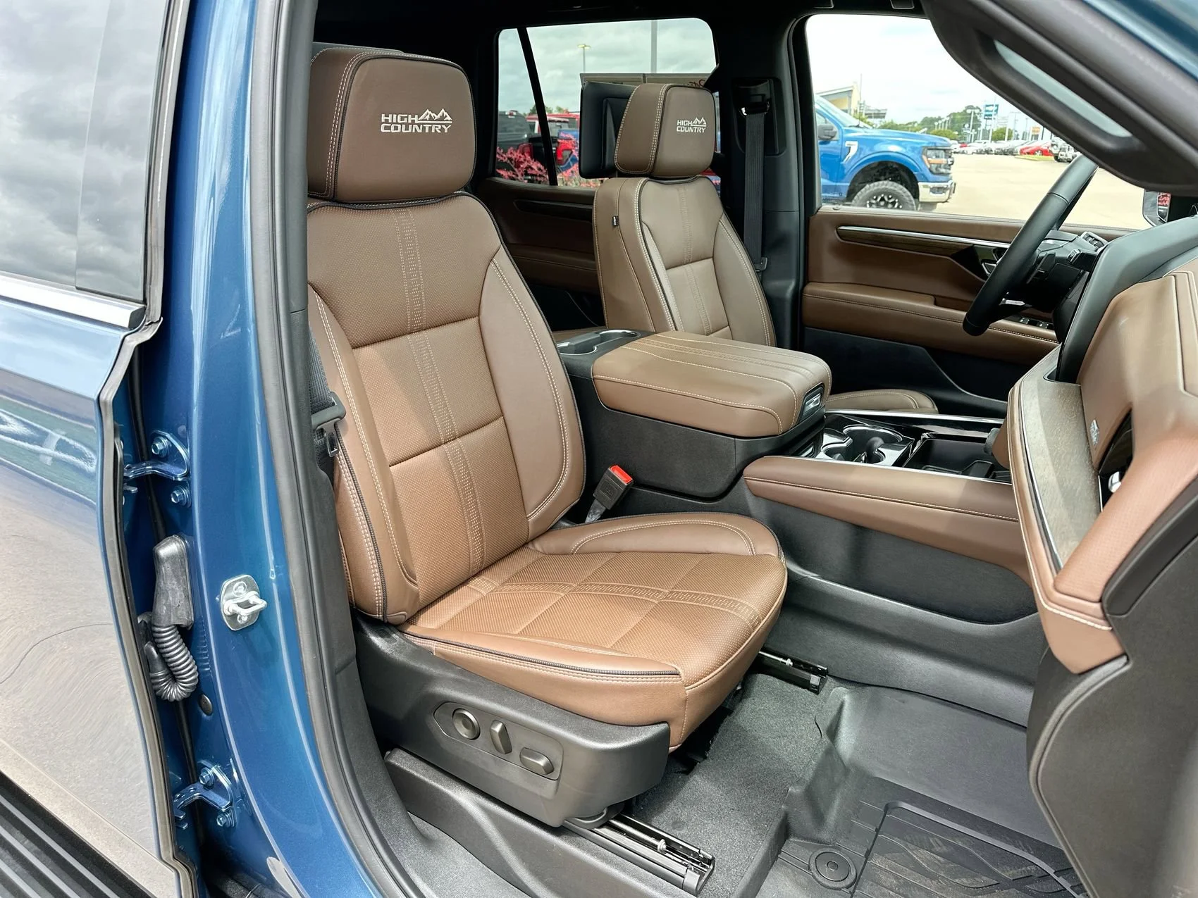 2025 Chevrolet Tahoe High Country - Photo 27