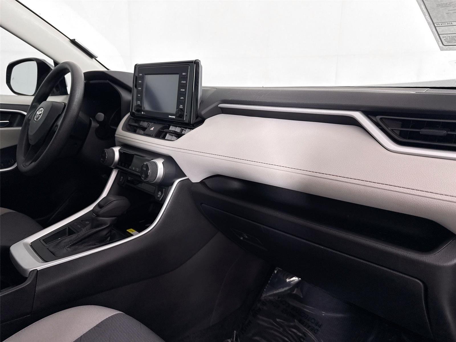 Used 2022 Silver Sky Metallic Toyota XLE image 41