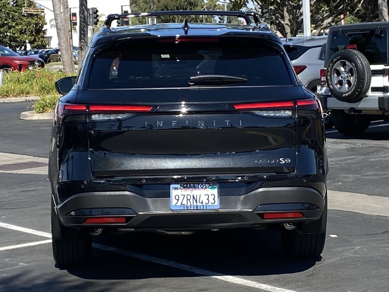 New 2027 Mineral Black INFINITI SPORT image 4
