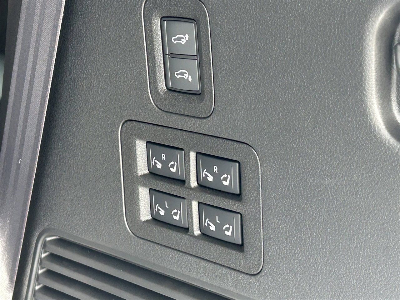 2026 INFINITI QX80 Luxe - Photo 14