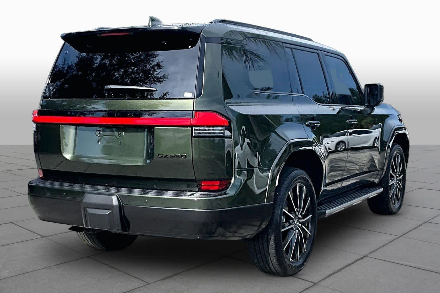 Used 2026 Nori Green Pearl Lexus Luxury image 14