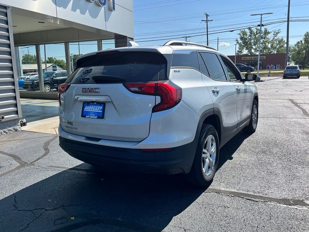 Used 2020 Quicksilver Metallic GMC SLE image 7