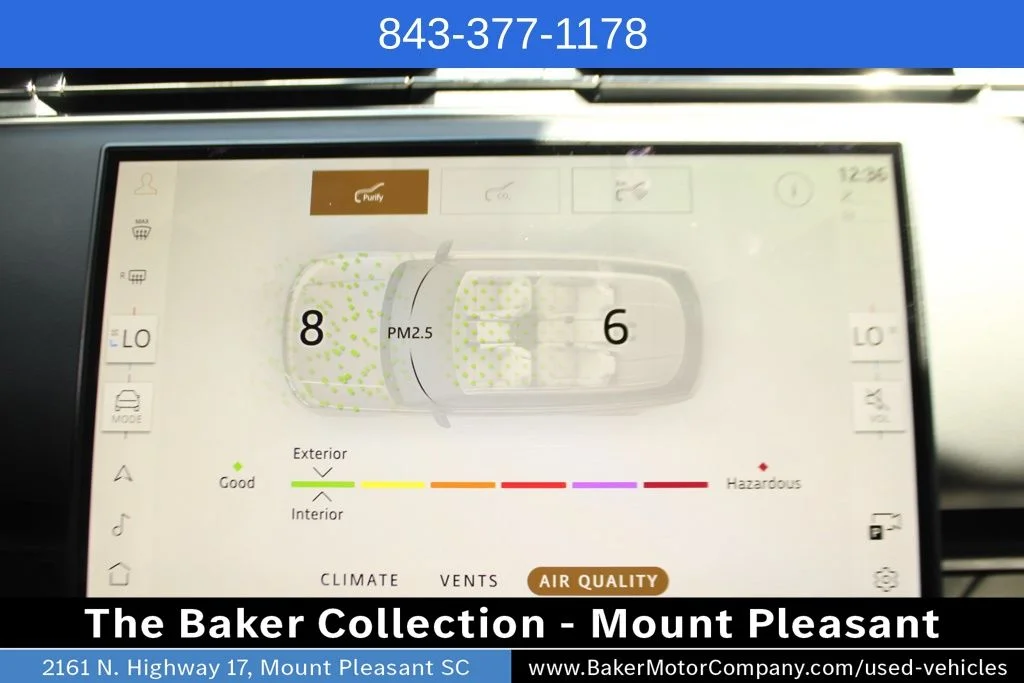 Used 2024 White Land Rover SE image 18