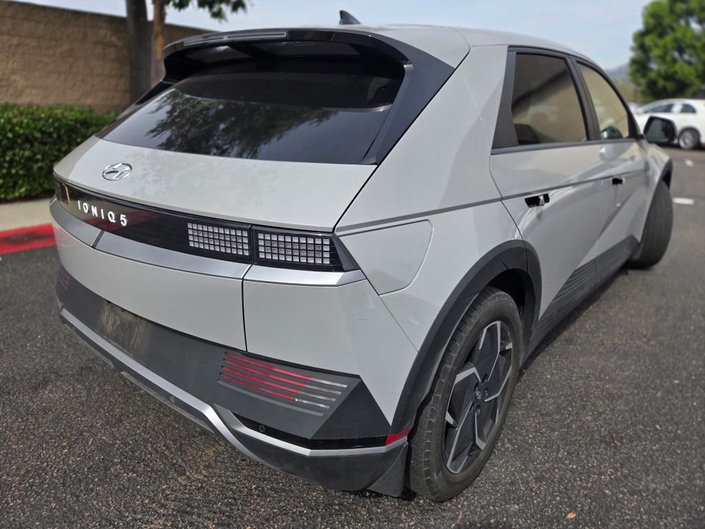 Used 2024 Gray Hyundai SEL image 7