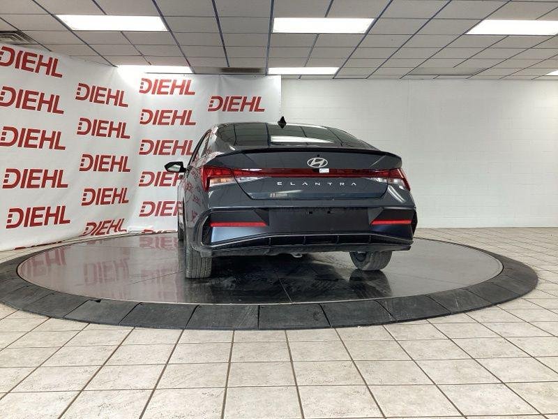 New 2026 Gray Hyundai SEL Sport image 5