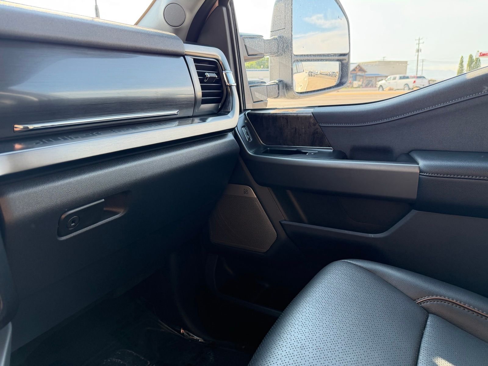 2026 Ford F-350 Super Duty Lariat - Photo 23