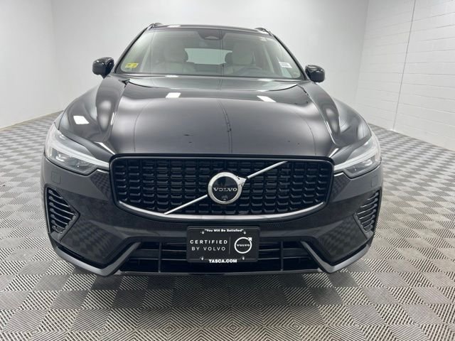 Used 2024 Onyx Black Metallic Volvo T8 Plus Dark Theme image 3
