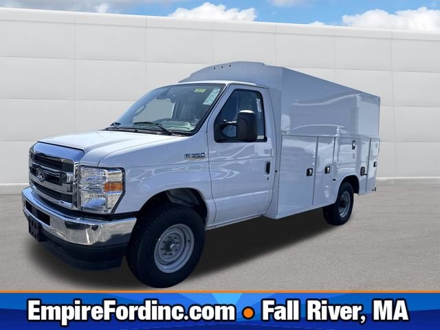 2026 Ford E-Series SRW E-350 Super Duty 138 in WB's photo