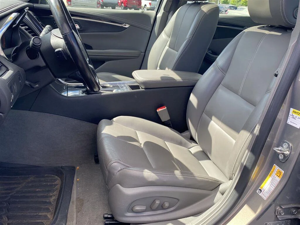 Used 2019 Pepperdust Metallic Chevrolet LT image 2