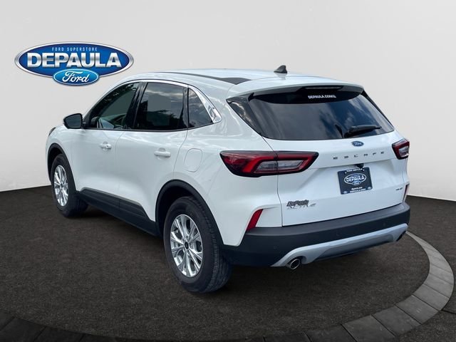 Used 2023 White Metallic Ford Active image 4