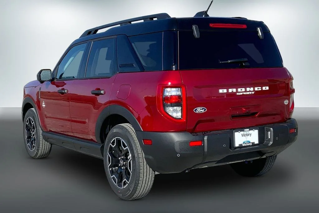 New 2026 Ruby Red Metallic Tinted Clearcoat Ford Outer Banks image 3