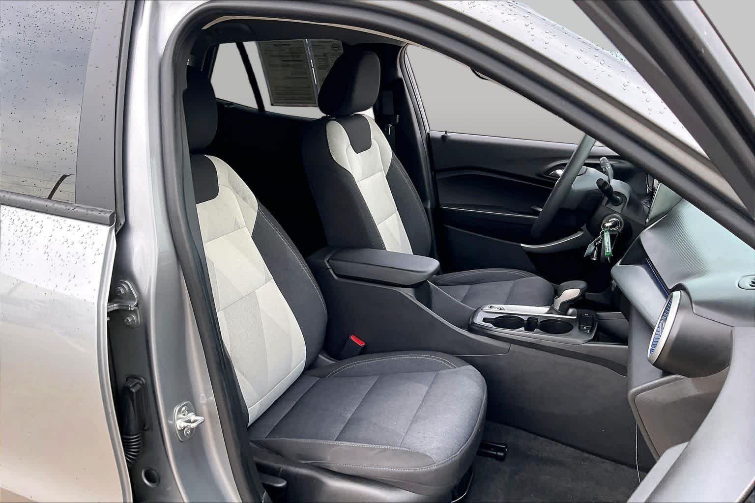 Used 2025 Sterling Gray Metallic Chevrolet LS image 9