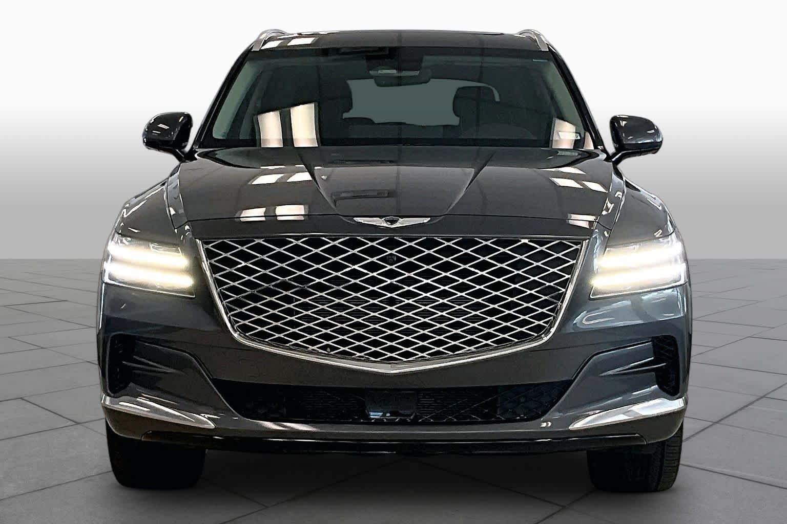 Used 2022 Himalayan Gray Genesis  image 3