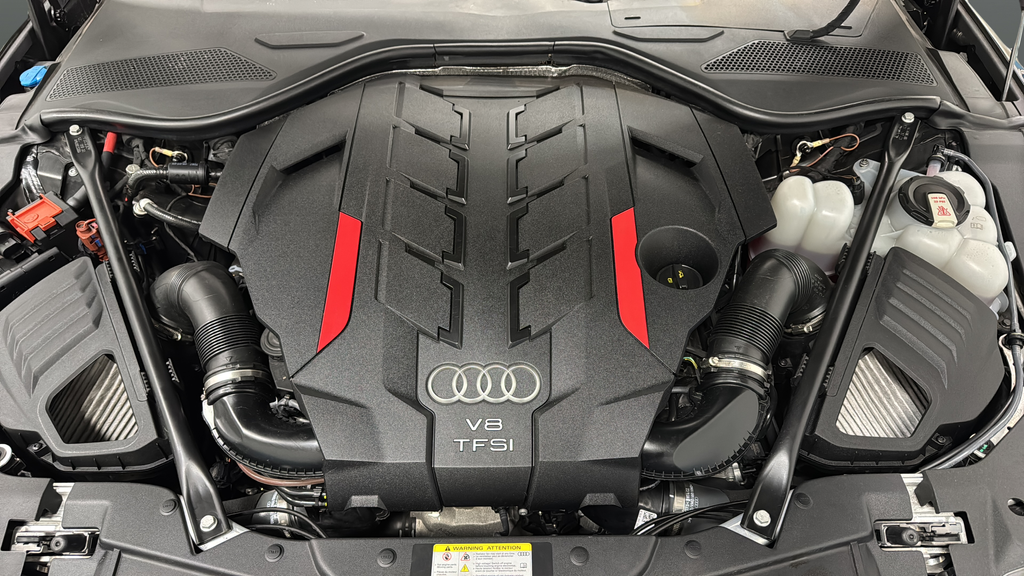 Used 2024 Black Metallic Audi 4.0T image 30