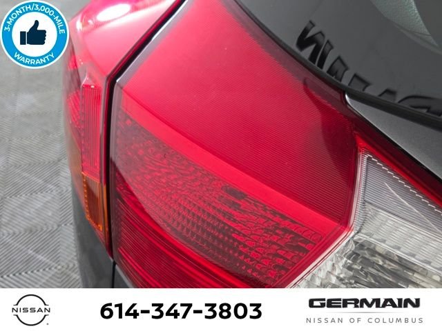 Used 2015 Gray Toyota XLE image 15