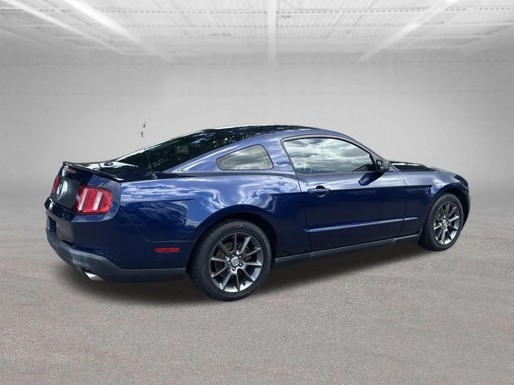 Used 2011 Blue Ford V6 Premium image 7